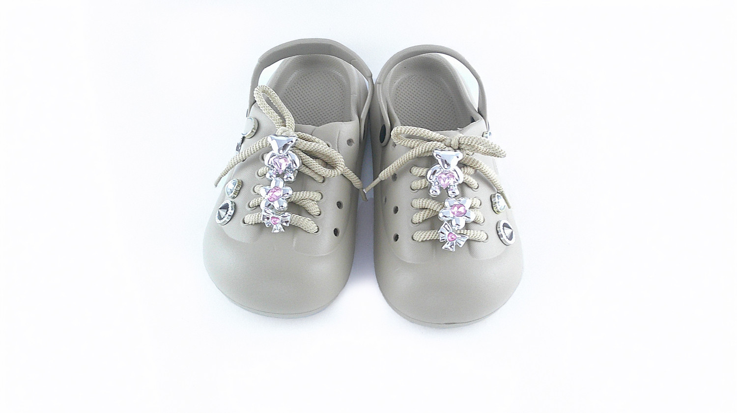 Women's Breathable Summer Clogs with Lace- Casual Solid Color, with 14 Pcs Cute Daisy and Butterfly Shoe Charms , DIY Plastic Shoe Accessories Decorations Kit