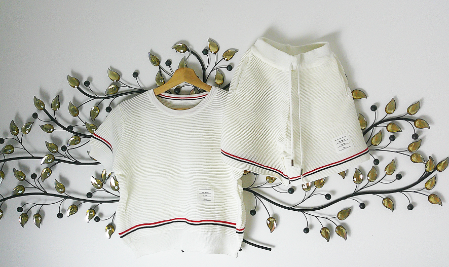 Women's Stylish Crew Neck Short Sleeve Crop Top & Shorts Set, High Elasticity Two Piece Set, Casual Sports Tee & Shorts Set.