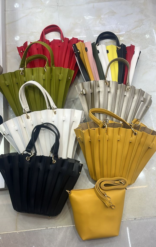Elegant Fashionable Pleated Solid Colour Handbag